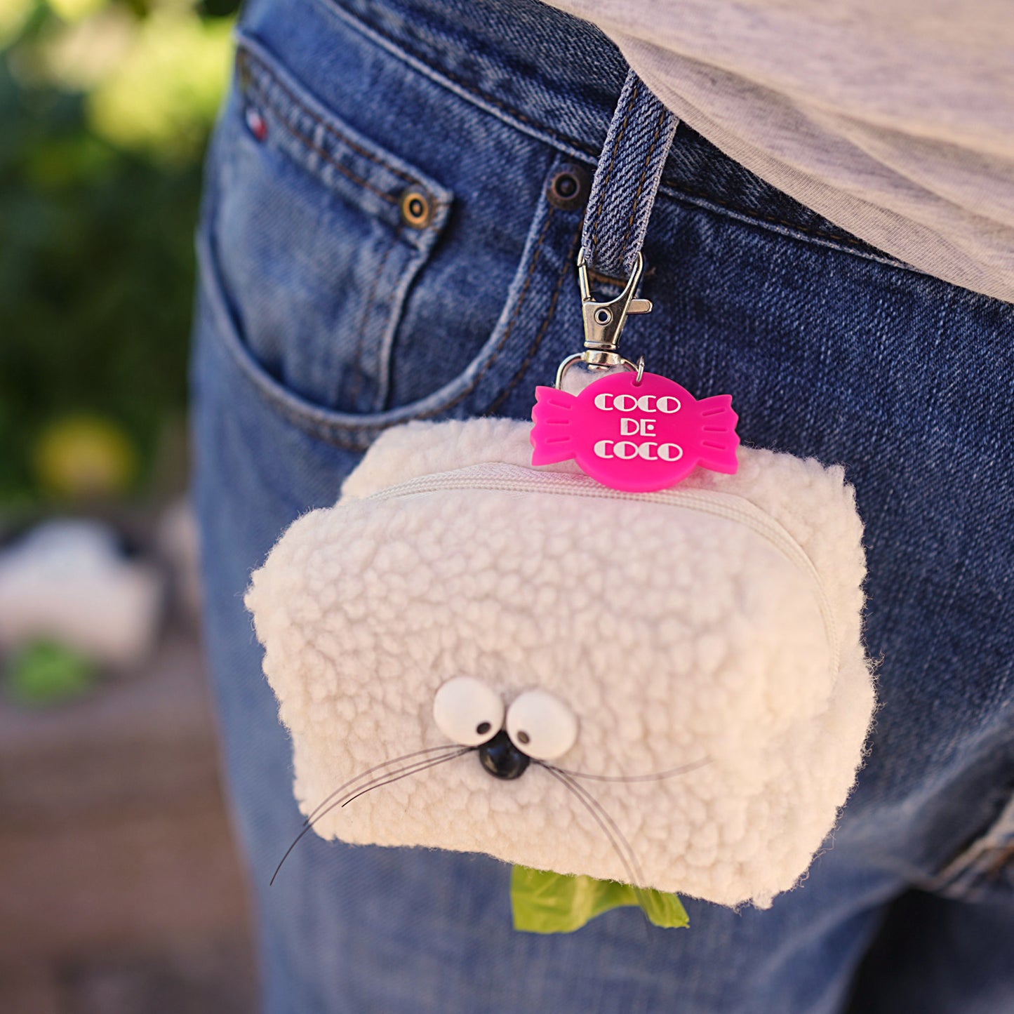 Pawmily Purr Poop Holder Bag